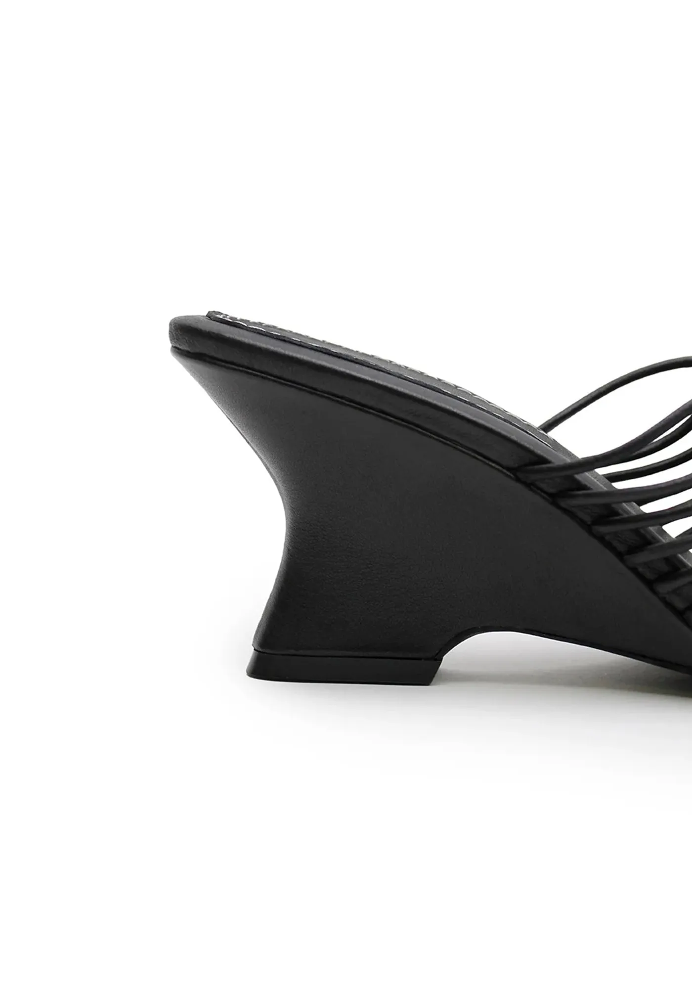 Macrame Wedge - Black