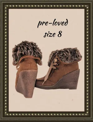 Mossimo leather ankle boots - adorable - size 8 (b)