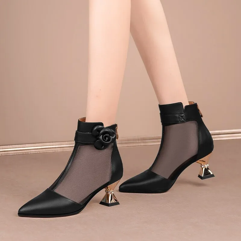 Vintage Pointed Toe Ankle Shoes with Elegant Floral Accent